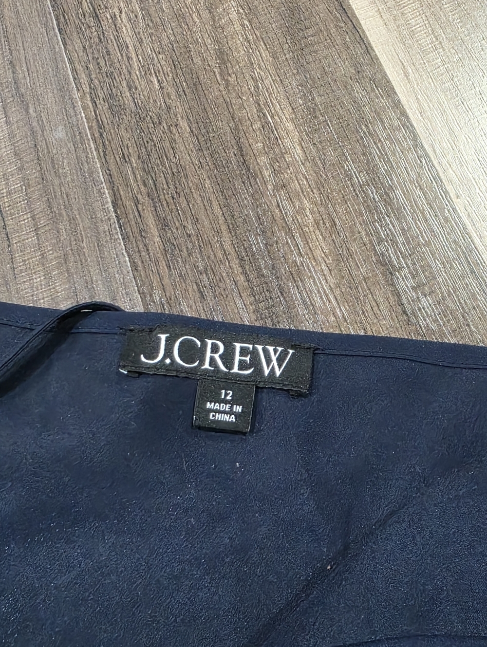 J. Crew Navy Blue V-Neck Camisole Polyester Satin Tank Top Sleek Boho Chic. 12 - Picture 2 of 6